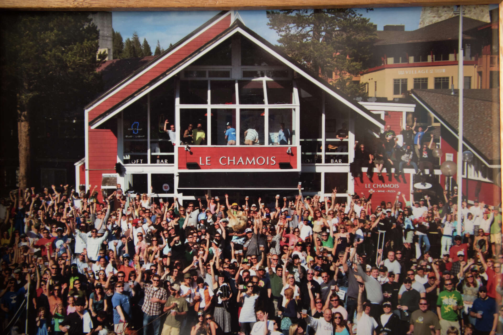 Le Chamois - The Best Apres Ski in Tahoe Le Chamois - The Best Apres Ski in Tahoe